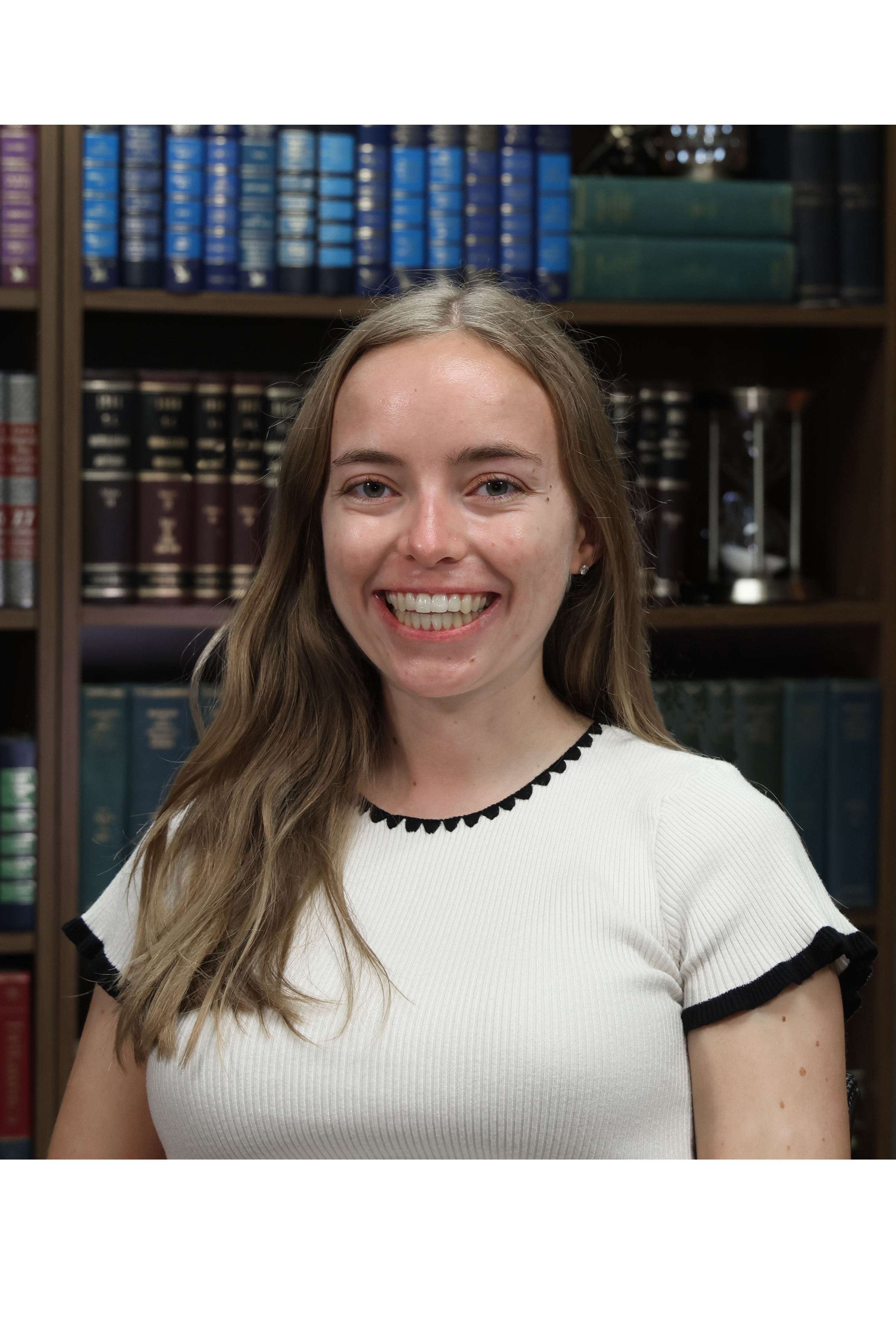 Headshot of Sarah Gellner