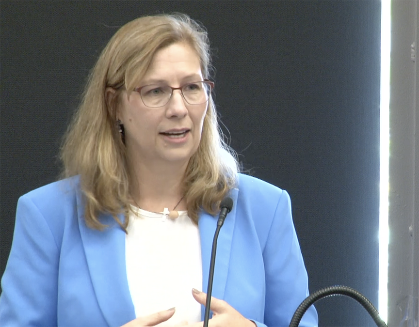 Speaker Jenna Storey