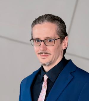 Headshot of Stéphane Lavertu